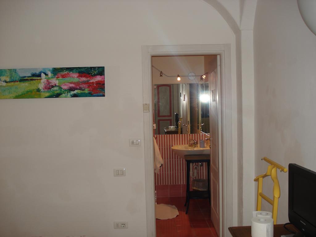 Agriturismo La Vecchia Dolceacqua Villa Exterior foto